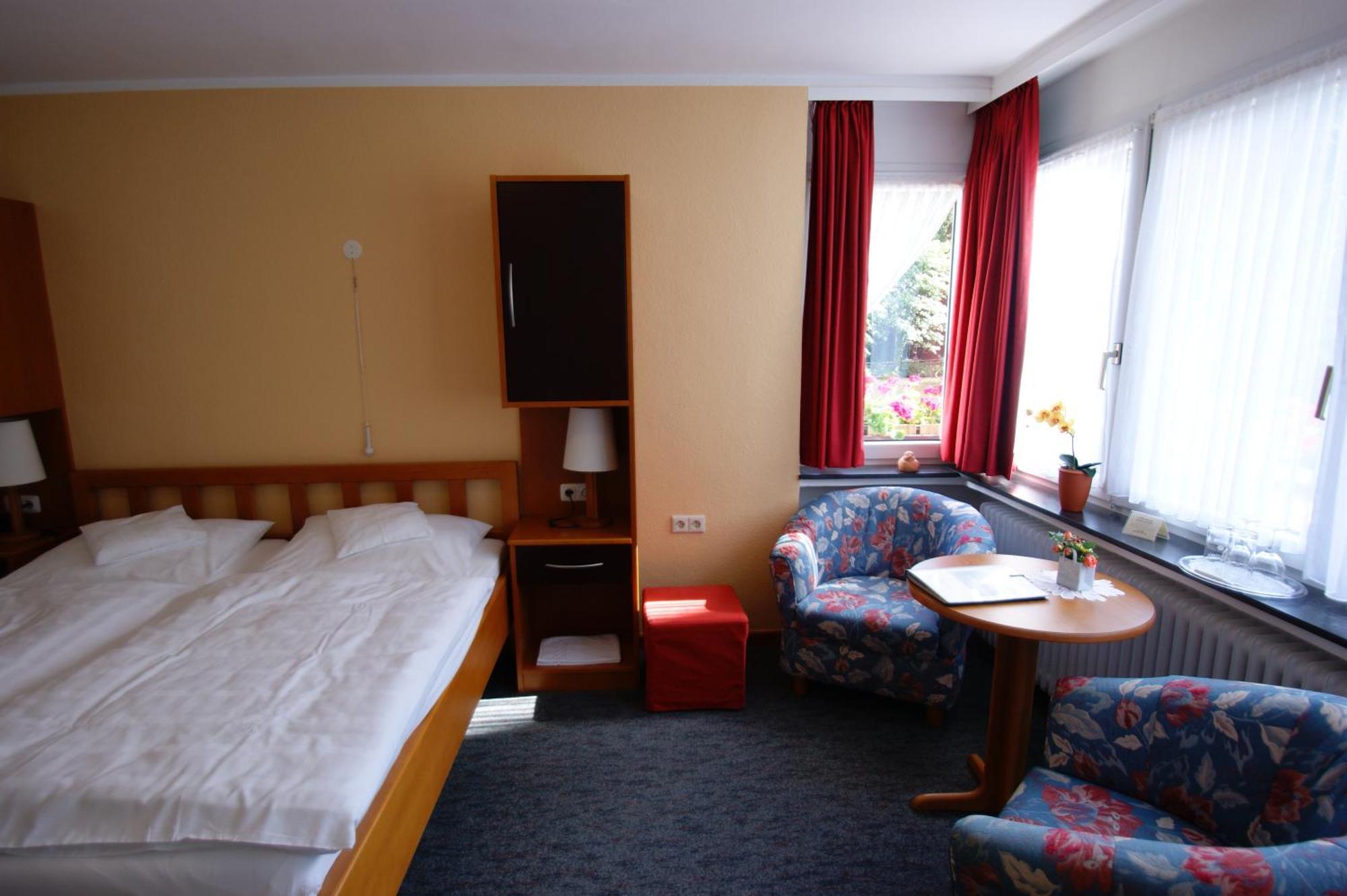 Bertricher Hof Hotel Garni 바트베르트리흐 외부 사진