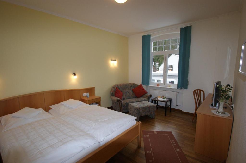 Bertricher Hof Hotel Garni 바트베르트리흐 외부 사진